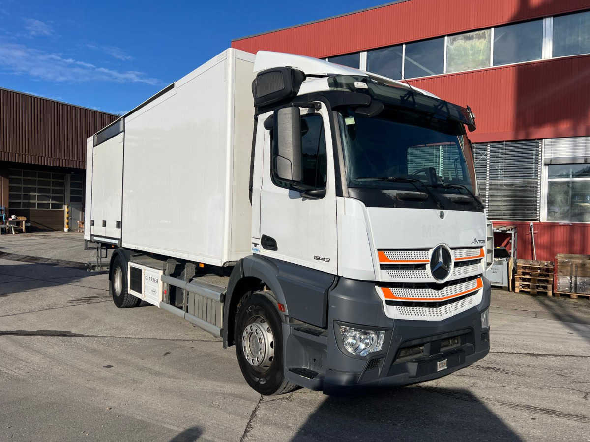 MERCEDES 4x Antos 1843 4x2 Kühler - Frigorífico camión: foto 3 MERCEDES 4x Antos 1843 4x2 Kühler - Frigorífico camión: foto 3