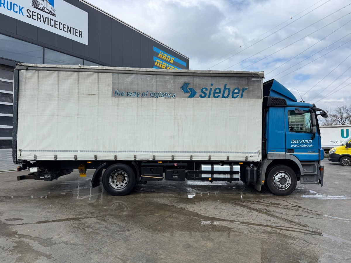 MERCEDES Actros 1832 4x2 - Camión lona: foto 4 MERCEDES Actros 1832 4x2 - Camión lona: foto 4