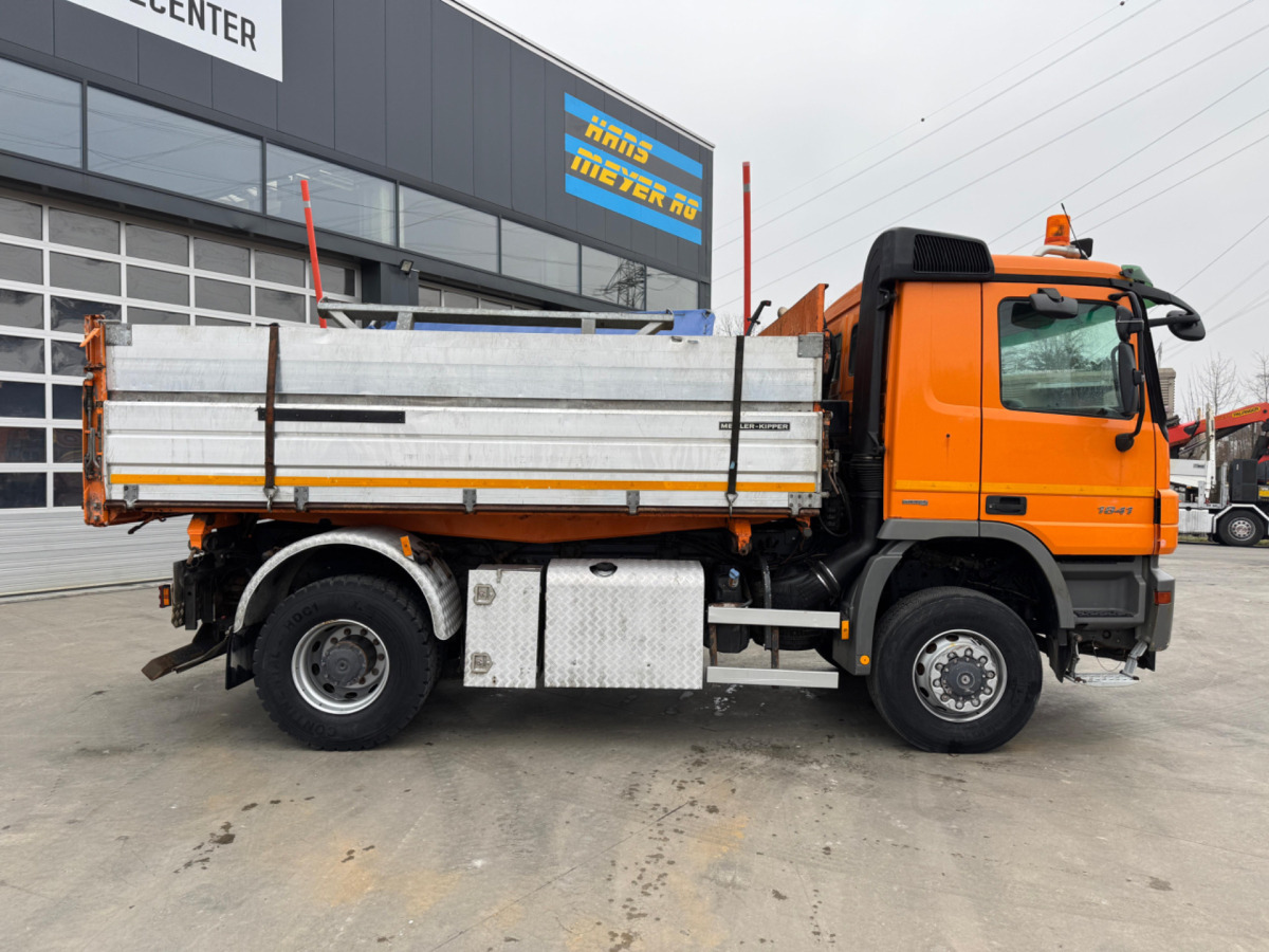 MERCEDES Actros 1841 4x4 mit Schneeplfug - Volquete camión: foto 4 MERCEDES Actros 1841 4x4 mit Schneeplfug - Volquete camión: foto 4