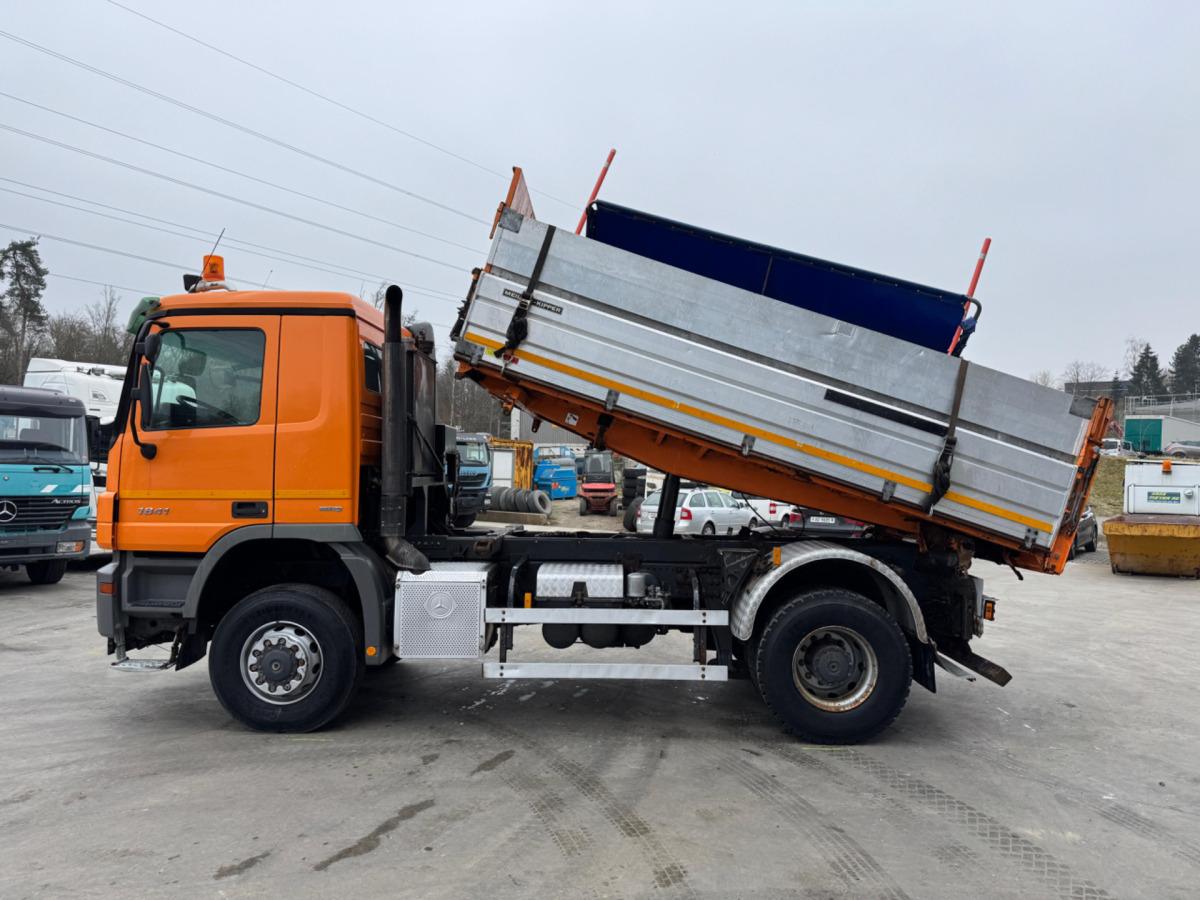 Volquete camión MERCEDES Actros 1841 4x4 mit Schneeplfug: foto 13