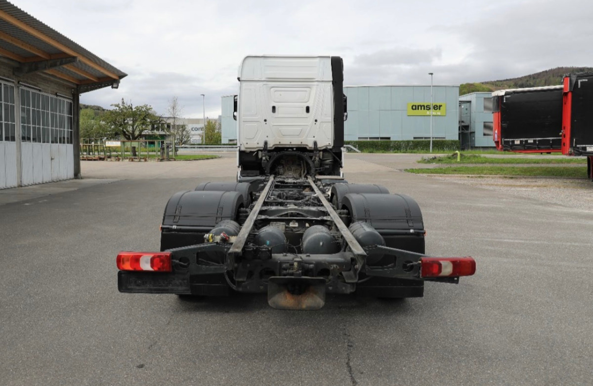 MERCEDES Actros 2548 6x2 - Chasis camión: foto 4 MERCEDES Actros 2548 6x2 - Chasis camión: foto 4