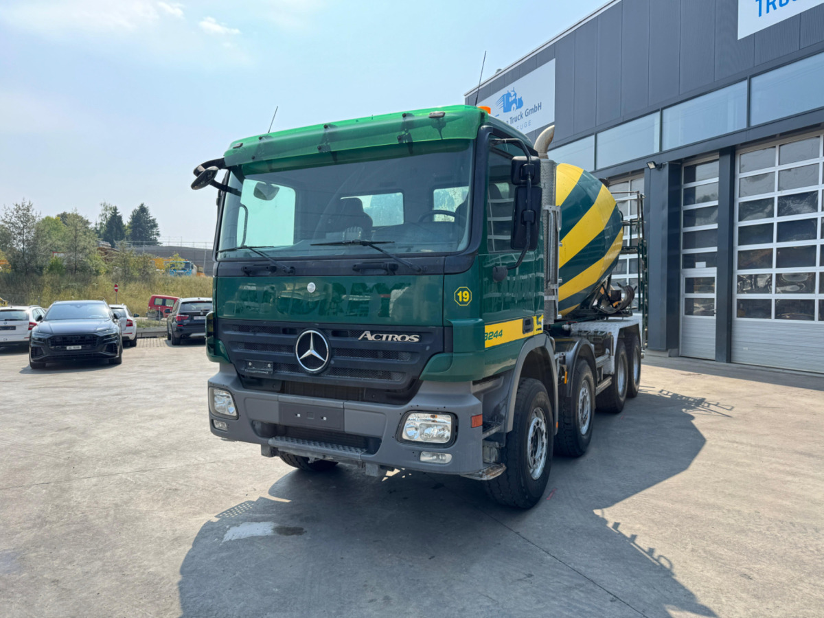 MERCEDES Actros 3244 8x4 Liebherr 9m3 - Camión hormigonera: foto 1 MERCEDES Actros 3244 8x4 Liebherr 9m3 - Camión hormigonera: foto 1