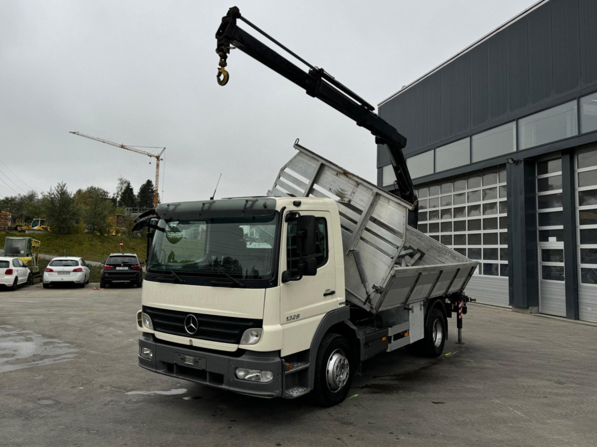 MERCEDES Atego 1329 4x2 Hiab 088-2 - Volquete camión, Camión grúa: foto 1 MERCEDES Atego 1329 4x2 Hiab 088-2 - Volquete camión, Camión grúa: foto 1