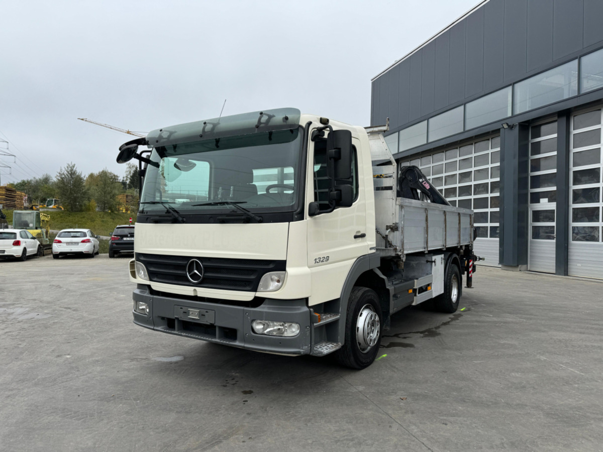 MERCEDES Atego 1329 4x2 Hiab 088-2 - Volquete camión, Camión grúa: foto 2 MERCEDES Atego 1329 4x2 Hiab 088-2 - Volquete camión, Camión grúa: foto 2