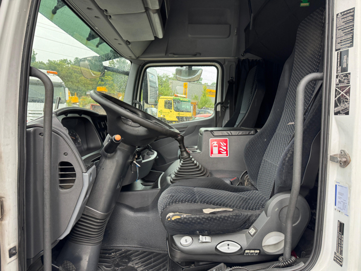 Camión lona MERCEDES Atego 1529 4x2: foto 11