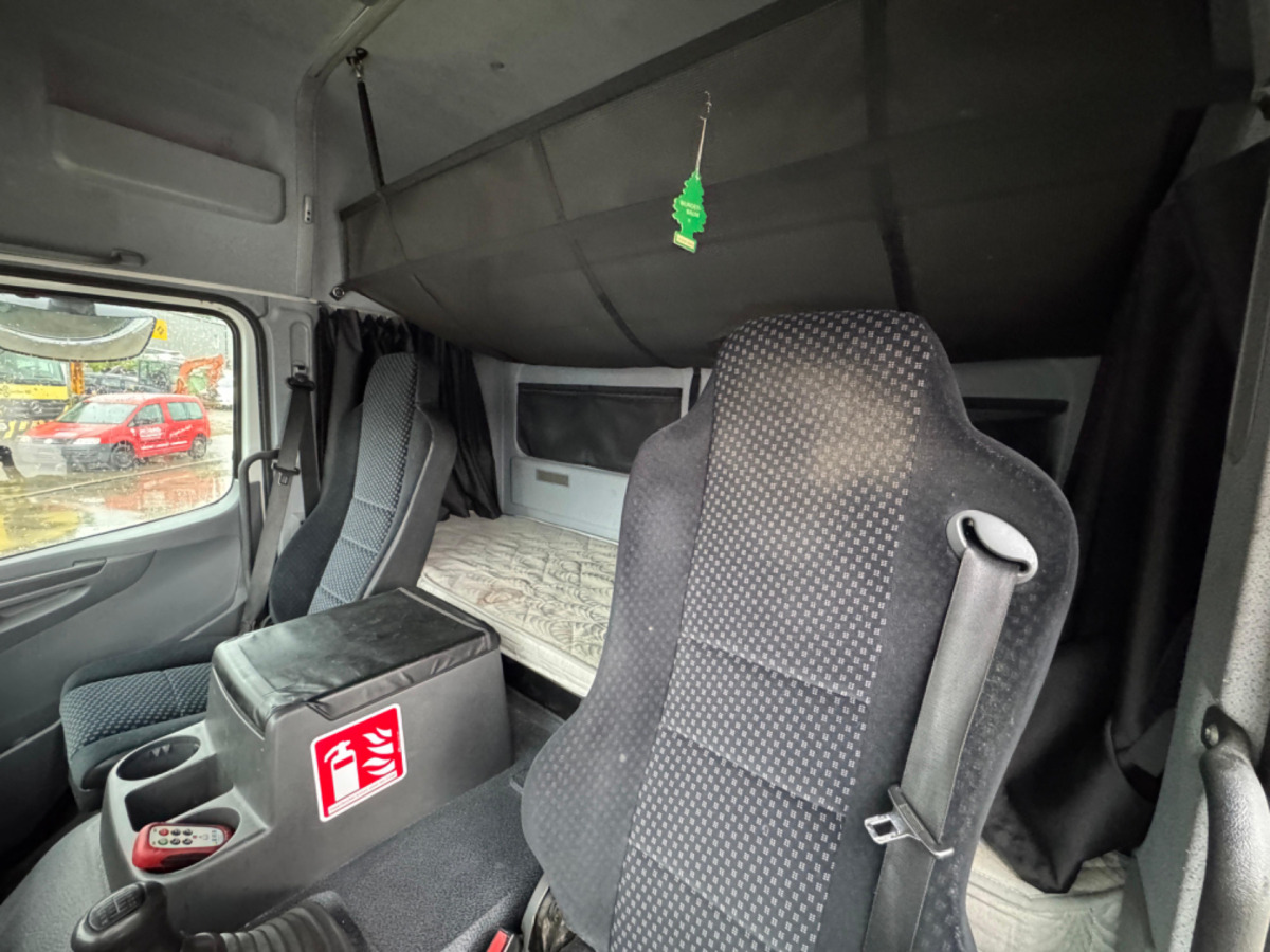 Camión lona MERCEDES Atego 1529 4x2: foto 15
