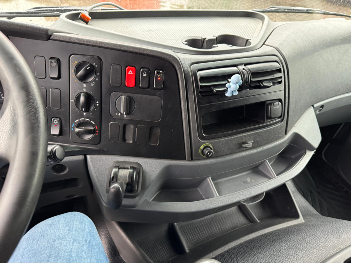 Camión lona MERCEDES Atego 1529 4x2: foto 13