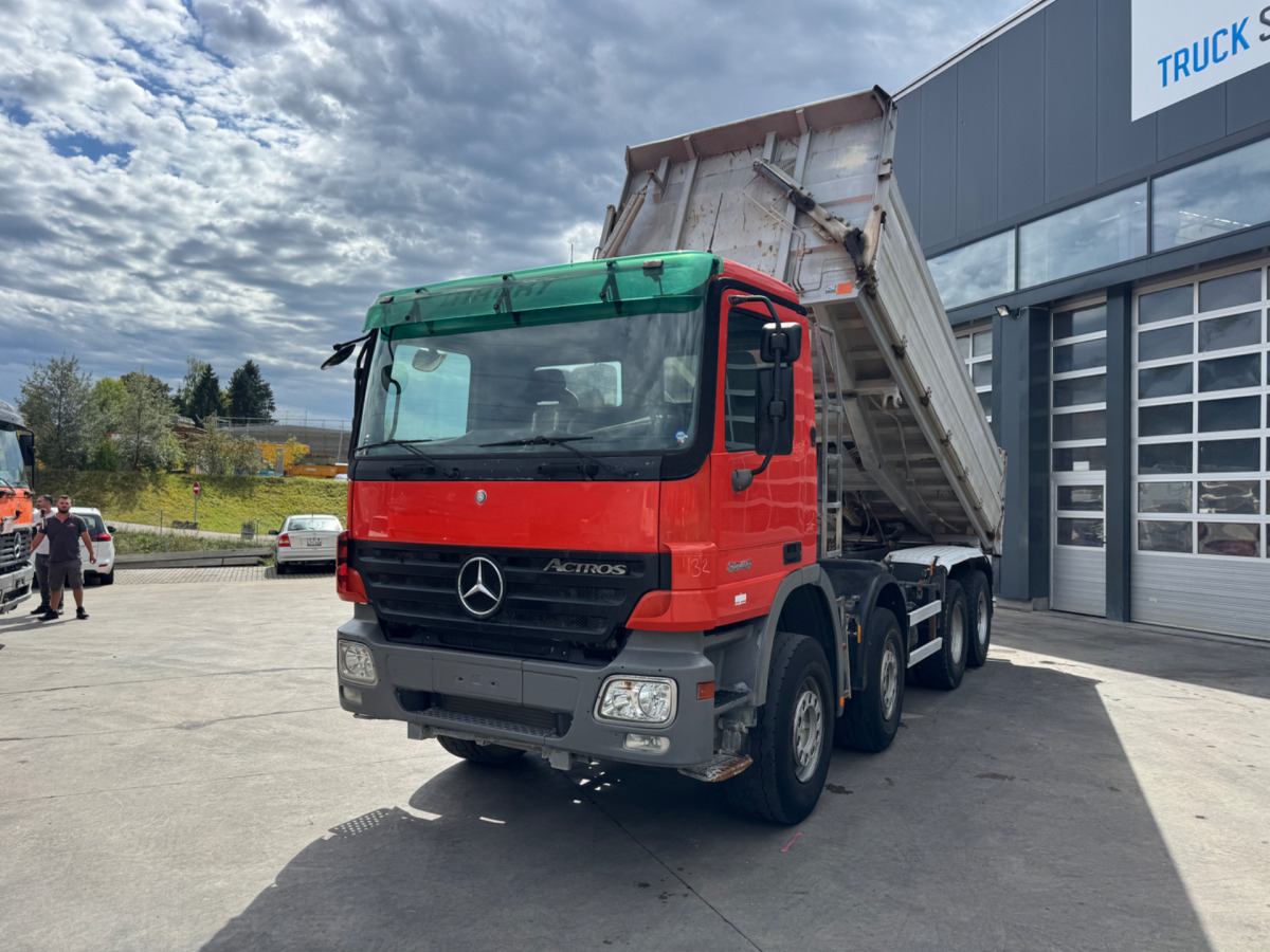 MERCEDES BENZ ACTROS 3246 C8668 - Volquete camión: foto 1 MERCEDES BENZ ACTROS 3246 C8668 - Volquete camión: foto 1