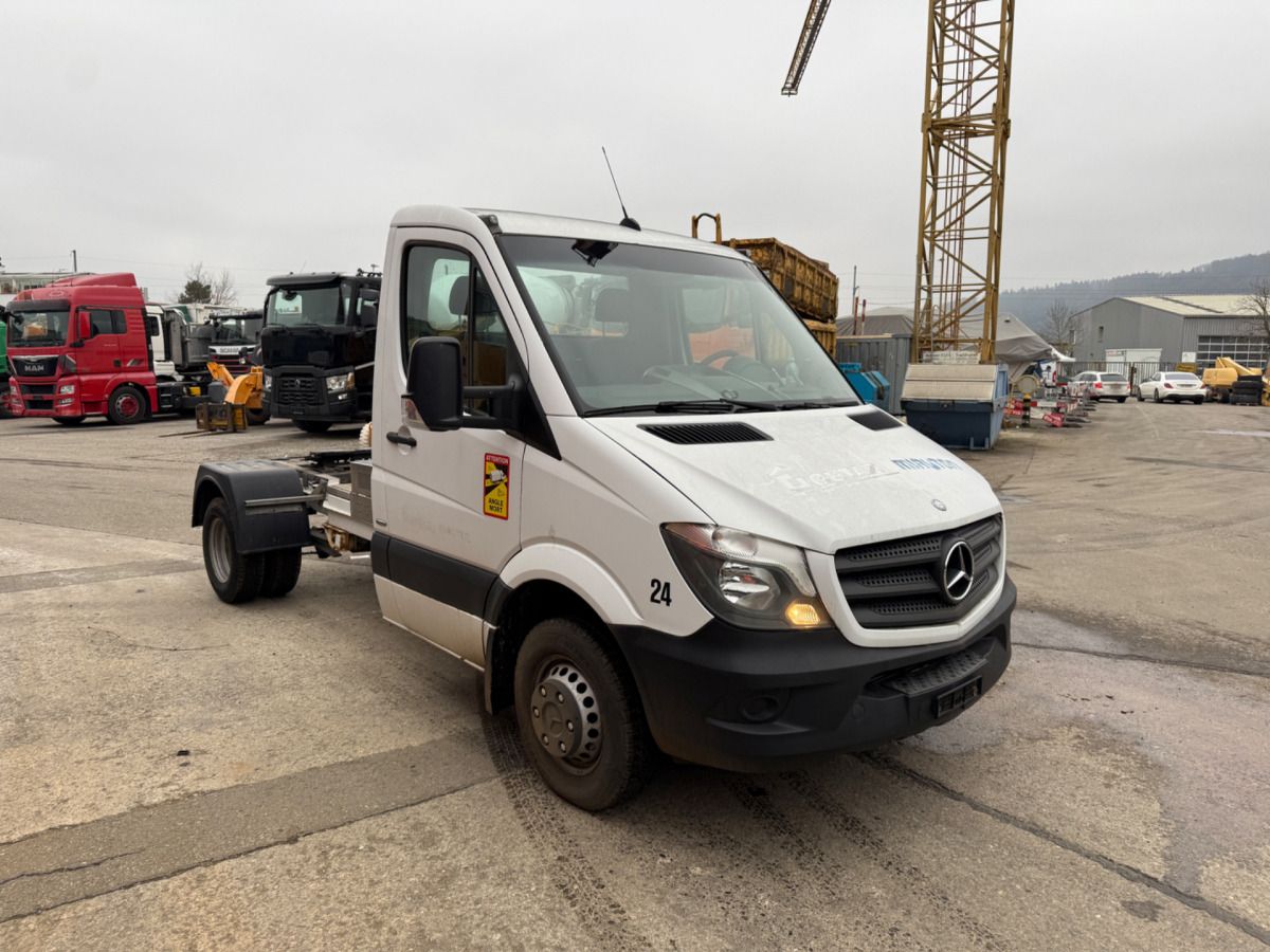 MERCEDES Sprinter 519CDI 4x2 - Cabeza tractora BE: foto 3 MERCEDES Sprinter 519CDI 4x2 - Cabeza tractora BE: foto 3