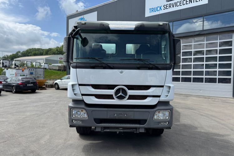 Mercedes-Benz Actros 3244 Liebherr 9cbm L - Camión hormigonera: foto 2 Mercedes-Benz Actros 3244 Liebherr 9cbm L - Camión hormigonera: foto 2