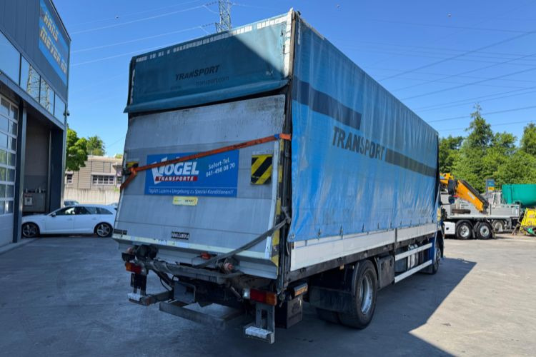 Mercedes-Benz Axor 1833 4x2 - Camión lona: foto 5 Mercedes-Benz Axor 1833 4x2 - Camión lona: foto 5