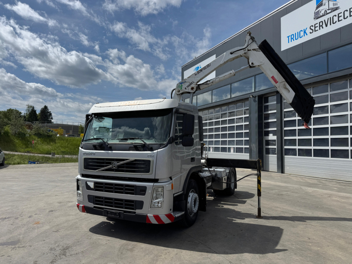 VOLVO FM-400 4x2 Bonfiglioli 15000-4 - Camión grúa: foto 1 VOLVO FM-400 4x2 Bonfiglioli 15000-4 - Camión grúa: foto 1