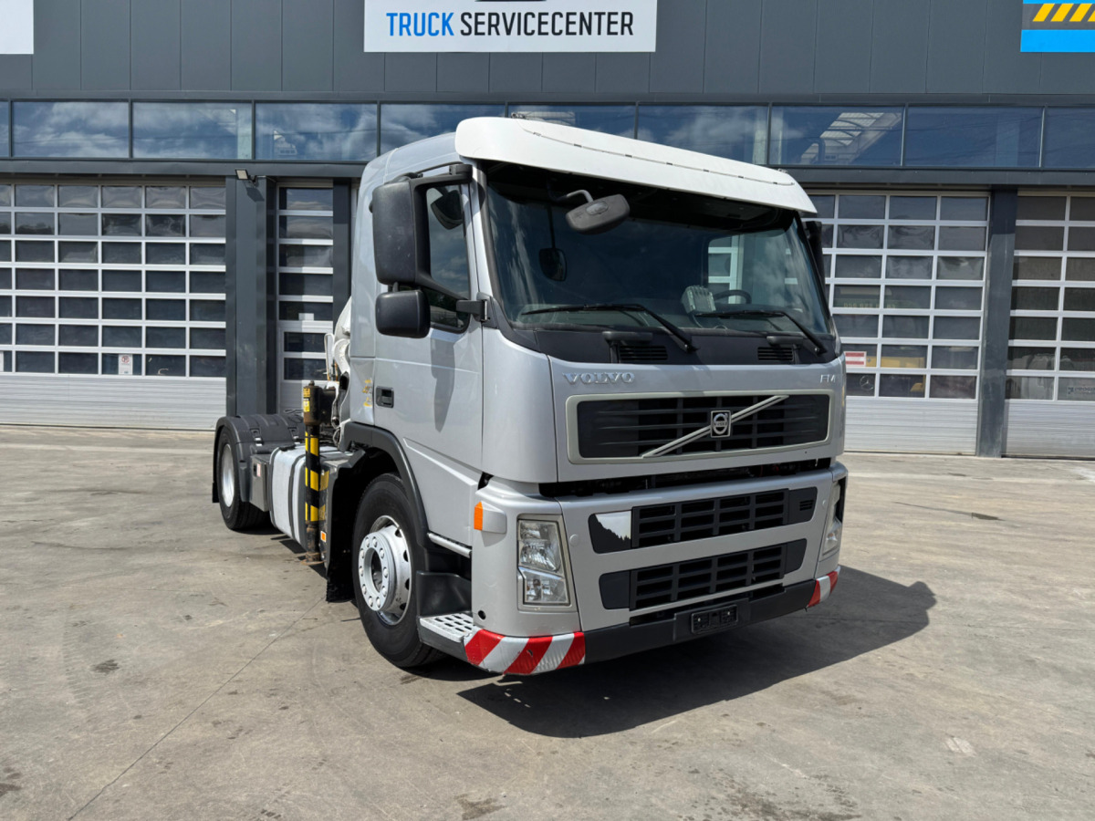 VOLVO FM-400 4x2 Bonfiglioli 15000-4 - Camión grúa: foto 4 VOLVO FM-400 4x2 Bonfiglioli 15000-4 - Camión grúa: foto 4
