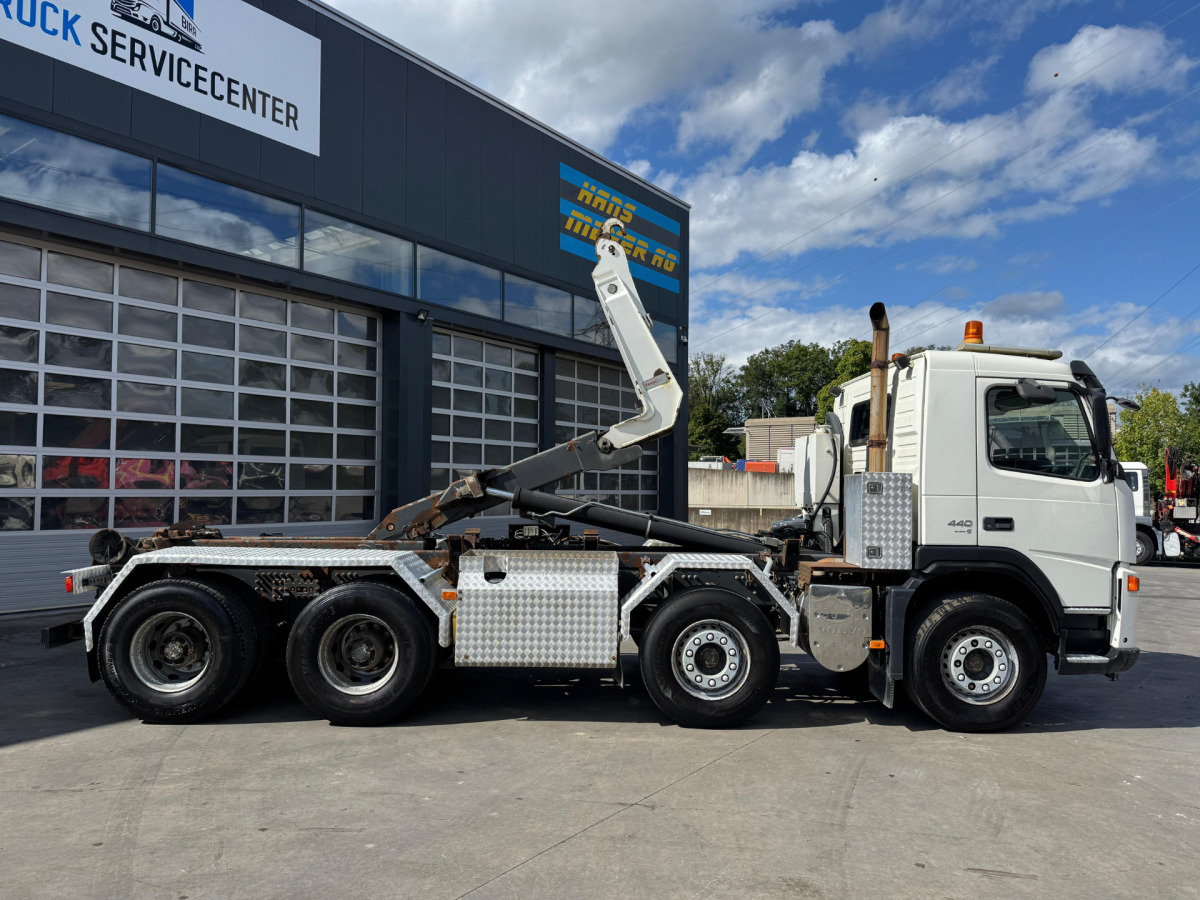 VOLVO FM-440 8x4 Hiab 25T AHK - Multibasculante camión: foto 4 VOLVO FM-440 8x4 Hiab 25T AHK - Multibasculante camión: foto 4