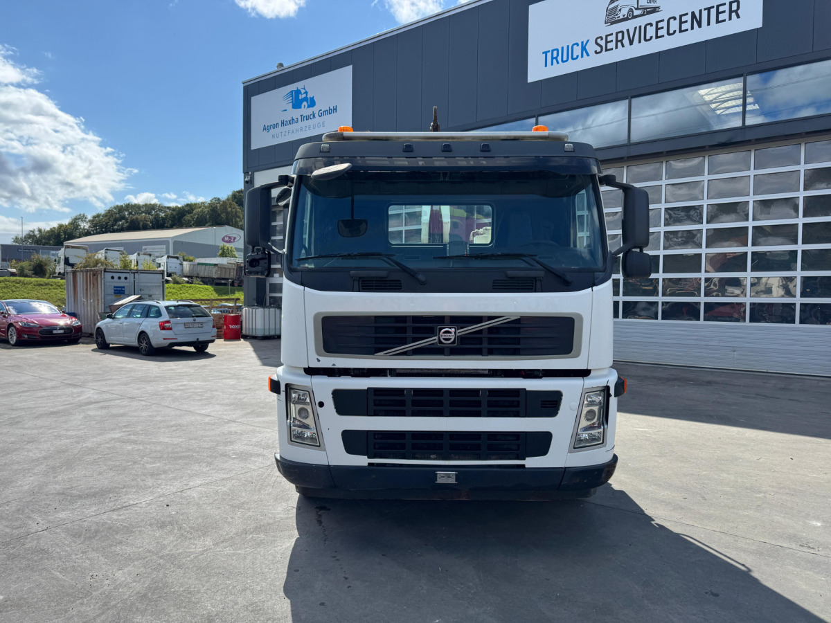 VOLVO FM-440 8x4 Hiab 25T AHK - Multibasculante camión: foto 2 VOLVO FM-440 8x4 Hiab 25T AHK - Multibasculante camión: foto 2