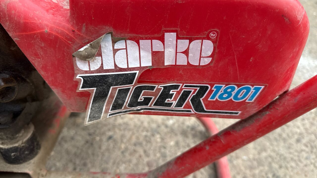 CLARKE TIGER 1801 PRESSURE WASHER - Equipo de construcción: foto 4 CLARKE TIGER 1801 PRESSURE WASHER - Equipo de construcción: foto 4