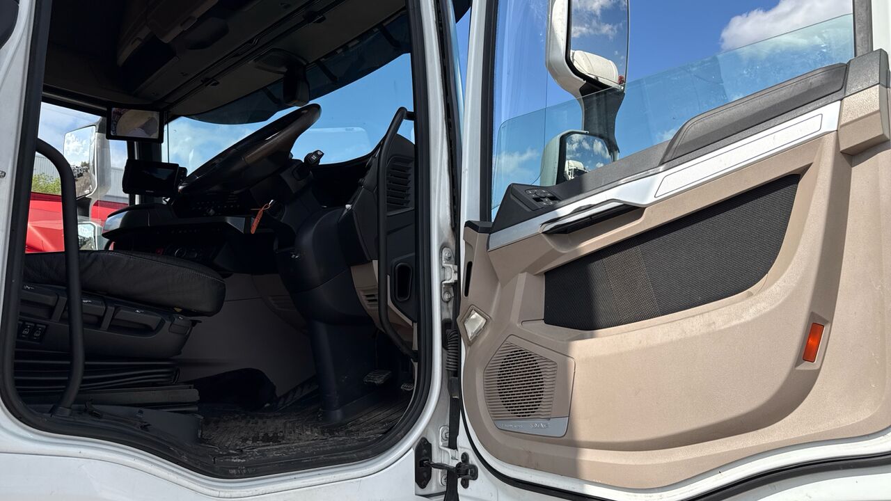DAF XG + 530 - Cabeza tractora: foto 5 DAF XG + 530 - Cabeza tractora: foto 5