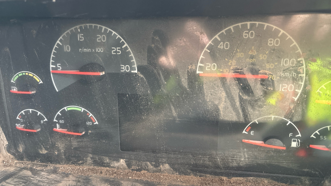 Cabeza tractora VOLVO FM 12: foto 7