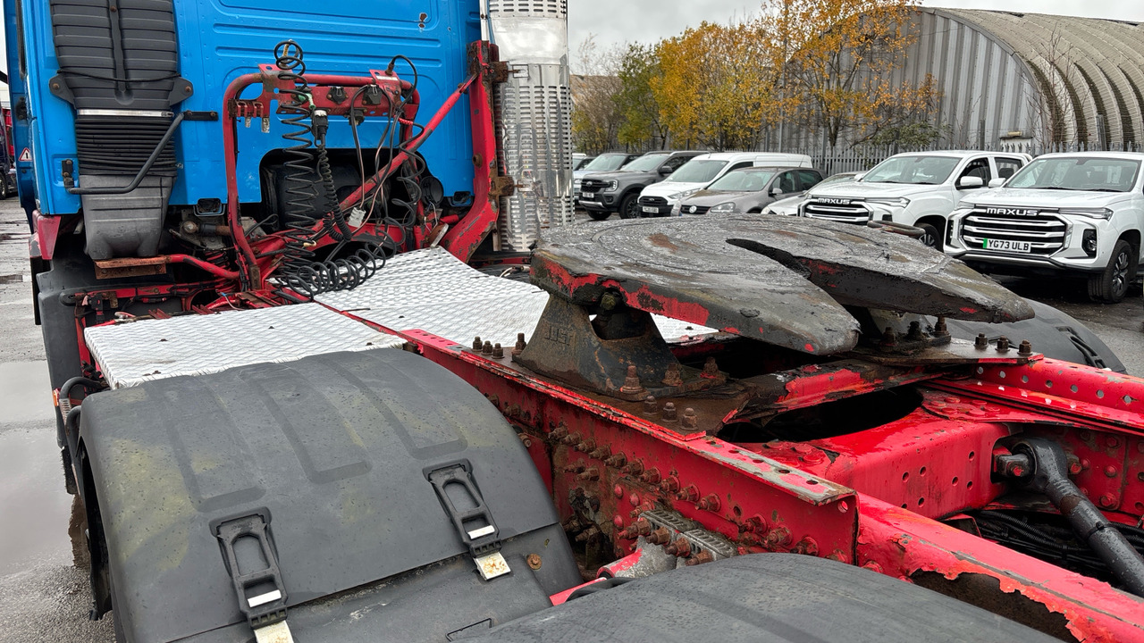 Cabeza tractora VOLVO FM 12: foto 25