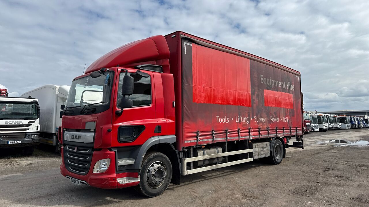DAF CF 230 - Camión lona: foto 2 DAF CF 230 - Camión lona: foto 2