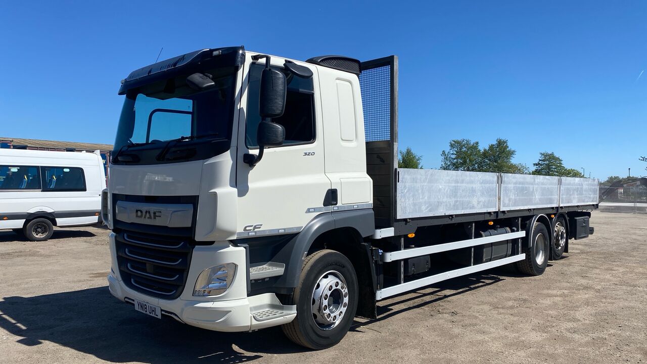 DAF CF 320 - Camión caja abierta: foto 2 DAF CF 320 - Camión caja abierta: foto 2