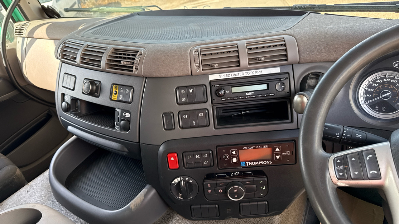 Volquete camión DAF CF 410: foto 7