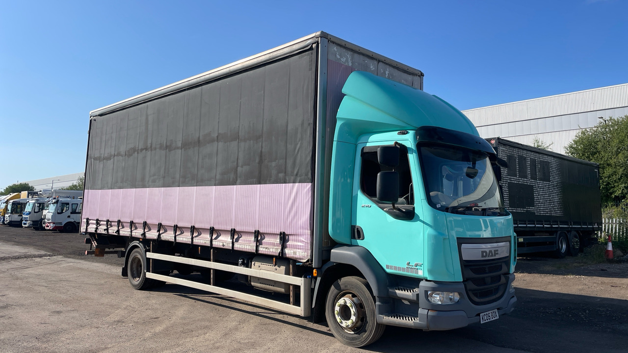 DAF LF 210 - Camión lona: foto 1 DAF LF 210 - Camión lona: foto 1