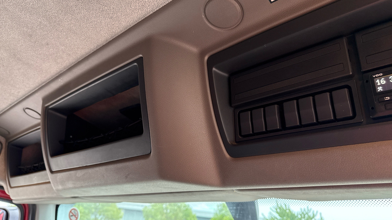 Camión caja cerrada DAF LF 45.140: foto 15