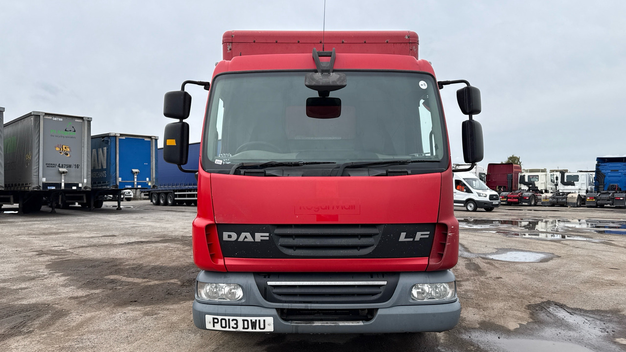 Camión caja cerrada DAF LF 45.140: foto 13