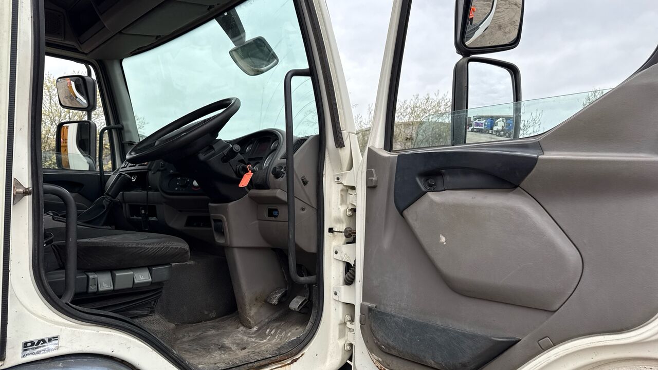 DAF LF 55.220 - Construcción de carreteras: foto 5 DAF LF 55.220 - Construcción de carreteras: foto 5