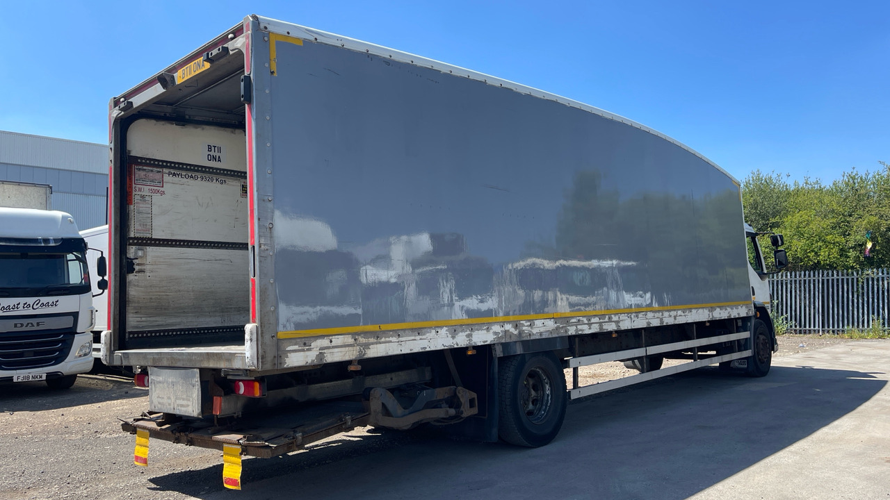 DAF LF 55.220 - Camión caja cerrada: foto 4 DAF LF 55.220 - Camión caja cerrada: foto 4