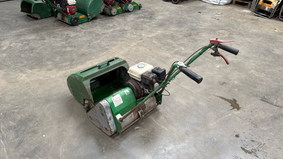 DENNIS FT510 PEDESTRIAN CYLINDER MOWER, NO UNIT, GRASS BOX - Equipo de construcción: foto 4 DENNIS FT510 PEDESTRIAN CYLINDER MOWER, NO UNIT, GRASS BOX - Equipo de construcción: foto 4