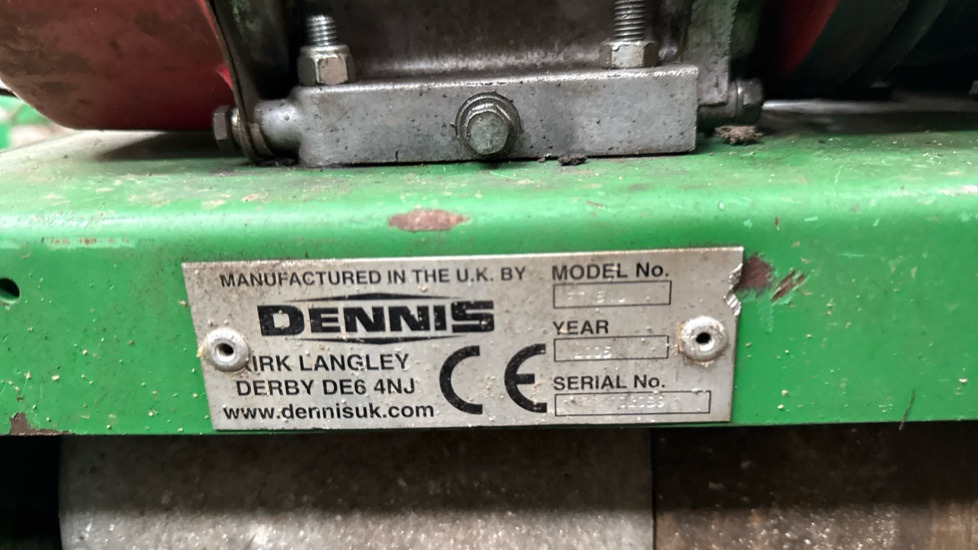 DENNIS FT510 PEDESTRIAN CYLINDER MOWER, NO UNIT, GRASS BOX - Equipo de construcción: foto 5 DENNIS FT510 PEDESTRIAN CYLINDER MOWER, NO UNIT, GRASS BOX - Equipo de construcción: foto 5