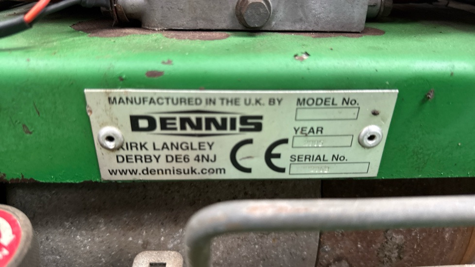 DENNIS FT510 PEDESTRIAN CYLINDER MOWER WITH 5K UNIT AND GRASS BOX - Equipo de construcción: foto 5 DENNIS FT510 PEDESTRIAN CYLINDER MOWER WITH 5K UNIT AND GRASS BOX - Equipo de construcción: foto 5