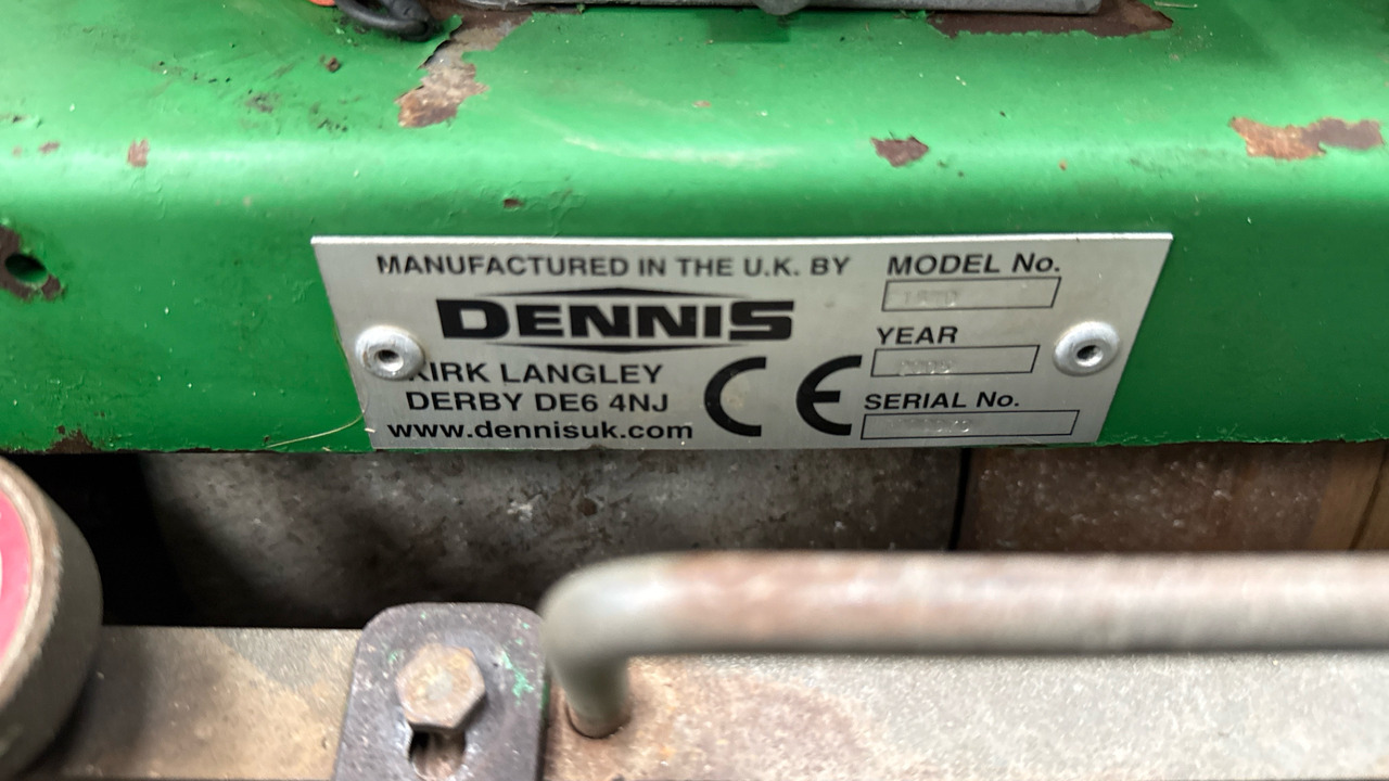 DENNIS FT510 PEDESTRIAN CYLINDER MOWER WITH 5K UNIT AND GRASS BOX - Equipo de construcción: foto 5 DENNIS FT510 PEDESTRIAN CYLINDER MOWER WITH 5K UNIT AND GRASS BOX - Equipo de construcción: foto 5