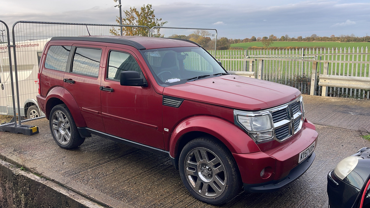 DODGE NITRO SXT - Coche familiar: foto 1 DODGE NITRO SXT - Coche familiar: foto 1