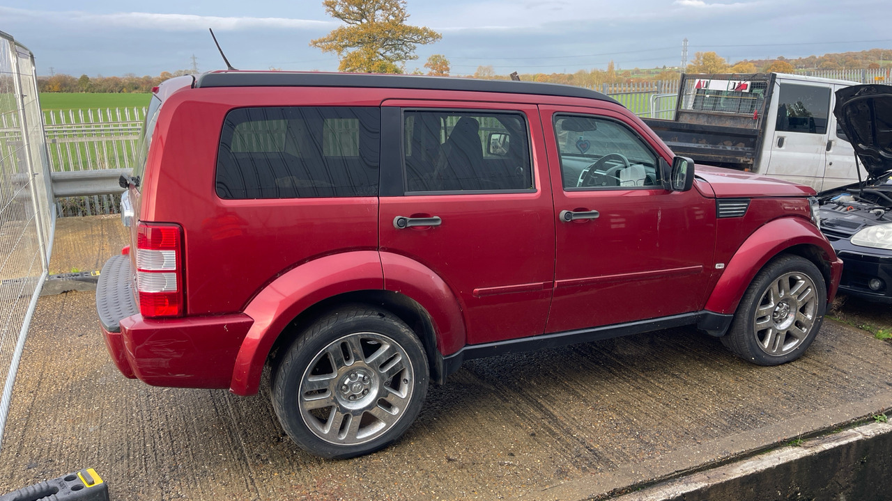 DODGE NITRO SXT - Coche familiar: foto 5 DODGE NITRO SXT - Coche familiar: foto 5