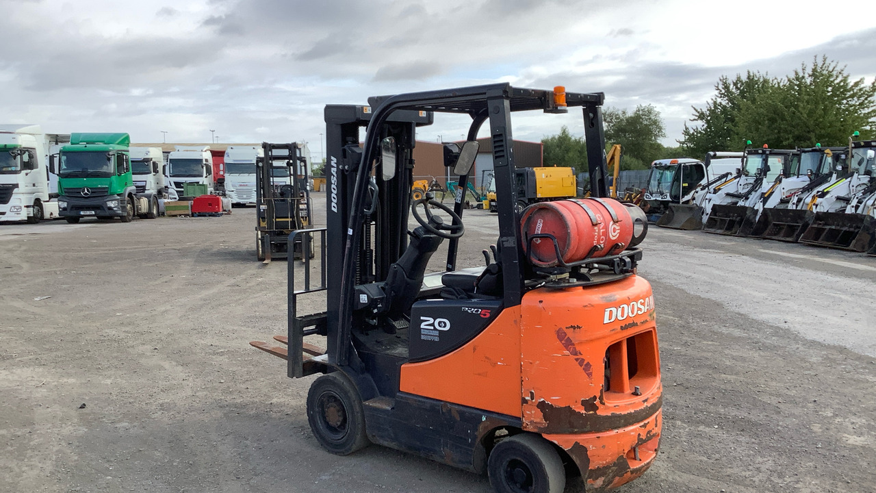 DOOSAN PRO-20 - Carretilla elevadora de gas: foto 4 DOOSAN PRO-20 - Carretilla elevadora de gas: foto 4