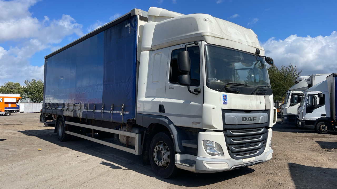 Daf CF 260 - Camión lona: foto 2 Daf CF 260 - Camión lona: foto 2