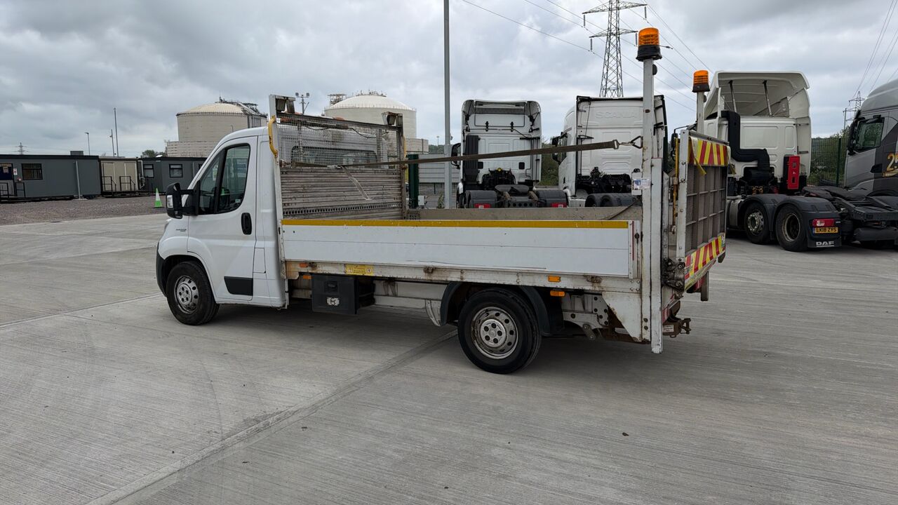 FIAT DUCATO MAXI 35 II 2.3 MULTIJET 130PS - Caja abierta furgoneta: foto 3 FIAT DUCATO MAXI 35 II 2.3 MULTIJET 130PS - Caja abierta furgoneta: foto 3