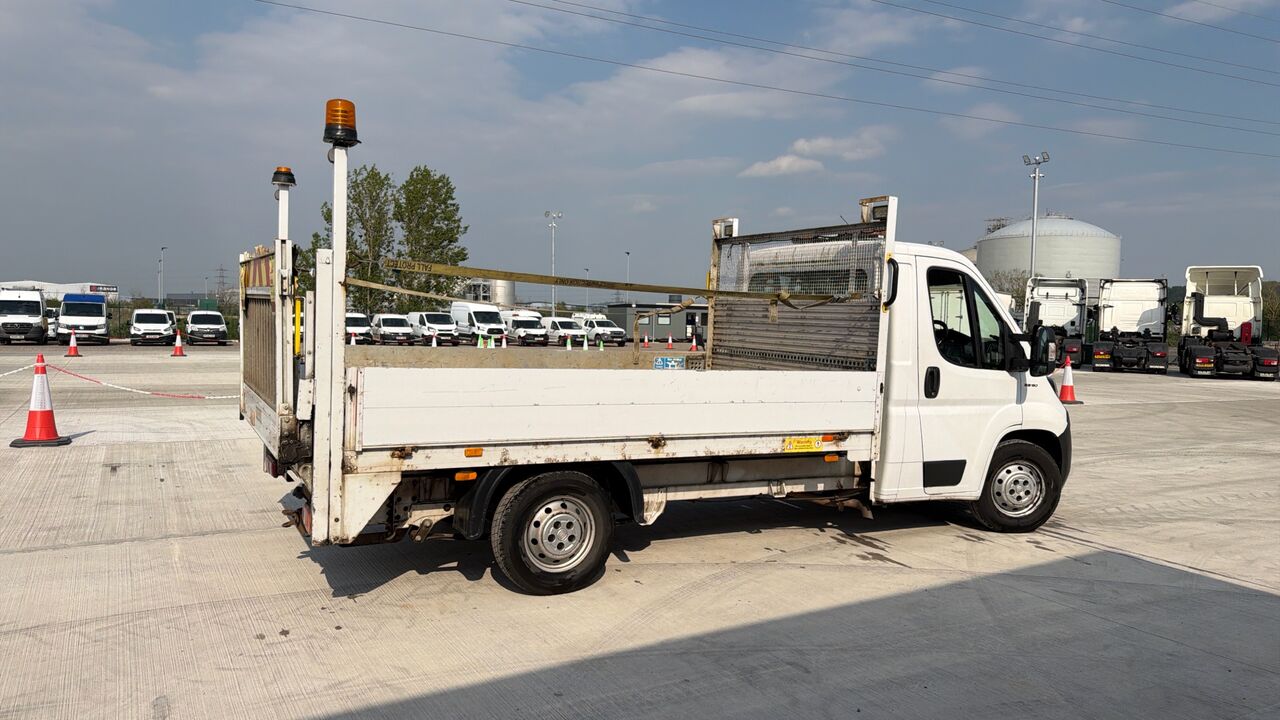 FIAT DUCATO MAXI II 35 2.3 MULTIJET 130PS - Caja abierta furgoneta: foto 4 FIAT DUCATO MAXI II 35 2.3 MULTIJET 130PS - Caja abierta furgoneta: foto 4