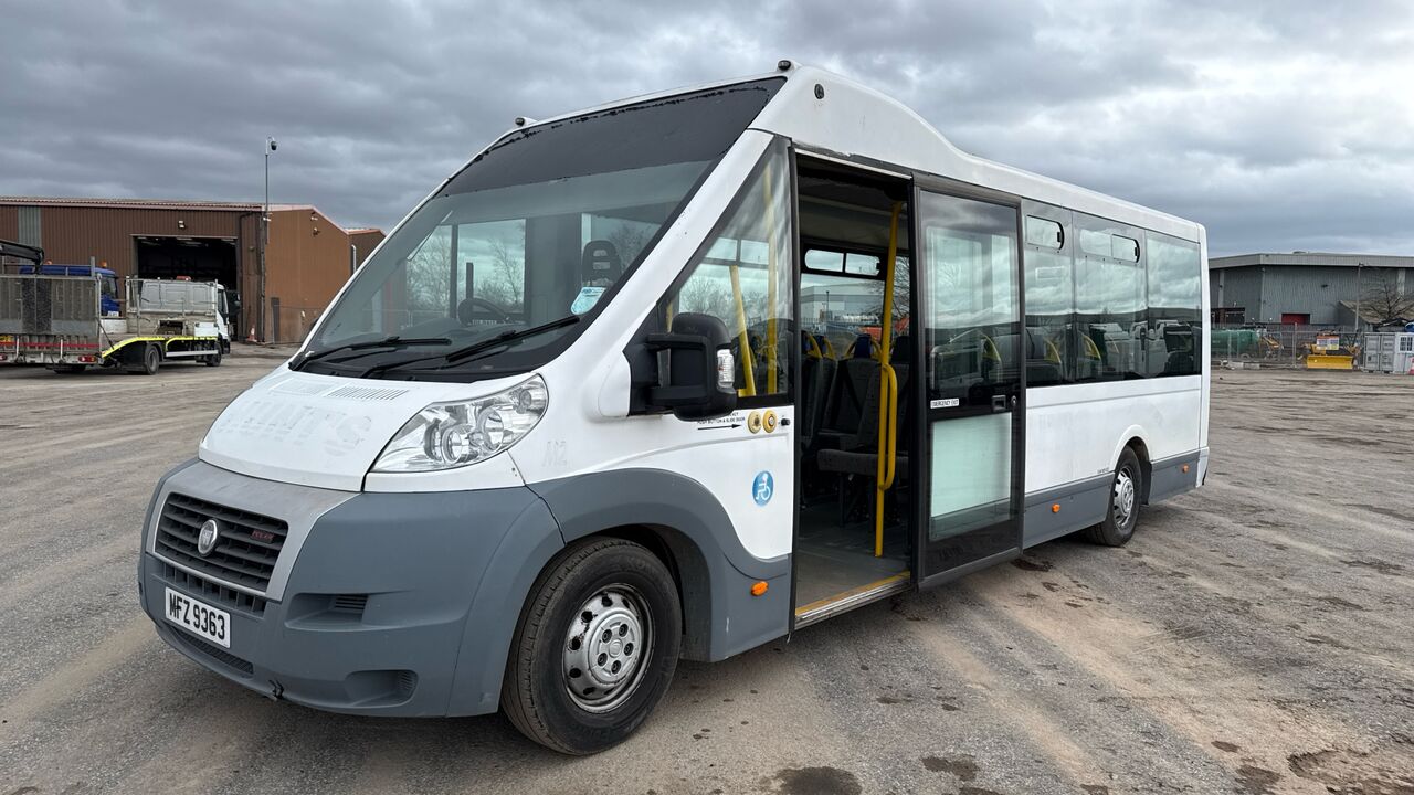 FIAT DUCATO MAXI MULTIJET 40 3.0 MULTIJET - Minibús, Furgoneta de pasajeros: foto 2 FIAT DUCATO MAXI MULTIJET 40 3.0 MULTIJET - Minibús, Furgoneta de pasajeros: foto 2