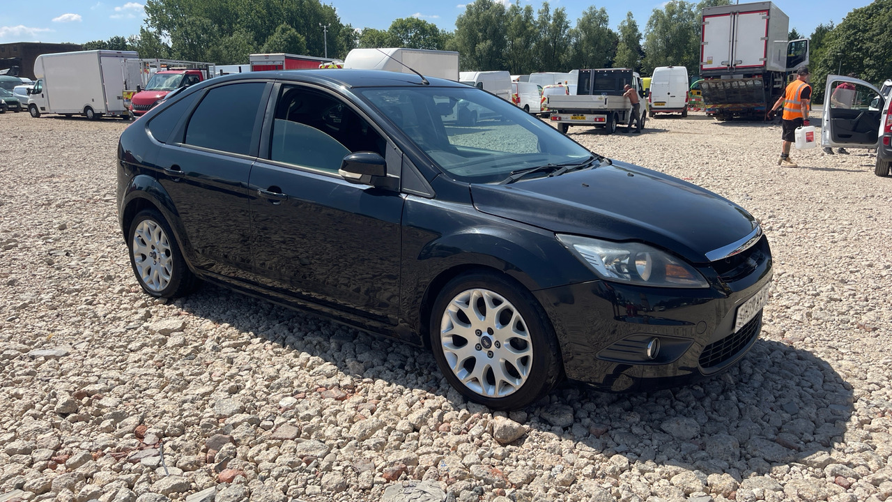 FORD FOCUS 115 1.8 TDCI - Hatchback: foto 1 FORD FOCUS 115 1.8 TDCI - Hatchback: foto 1