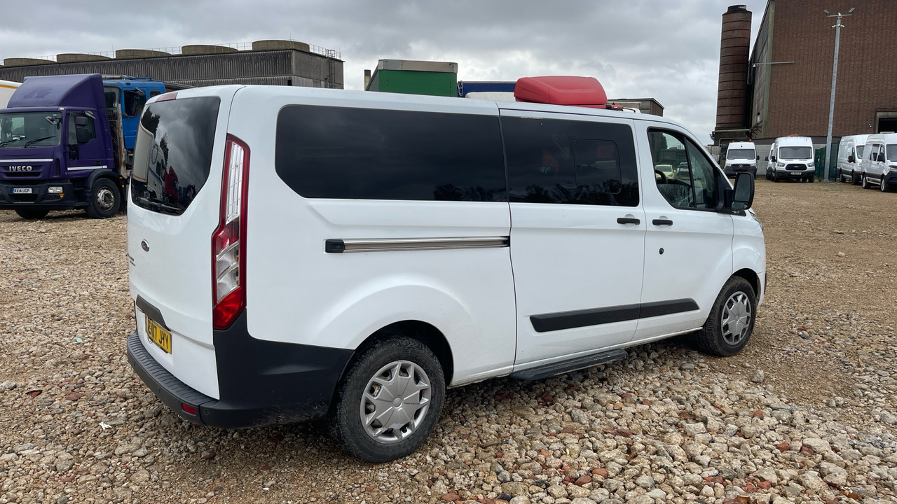 FORD TOURNEO CUSTOM 310 2.0 TDCI 130PS - Minibús, Furgoneta de pasajeros: foto 4 FORD TOURNEO CUSTOM 310 2.0 TDCI 130PS - Minibús, Furgoneta de pasajeros: foto 4