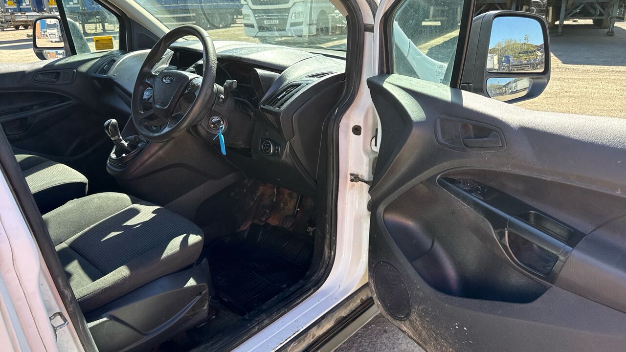 FORD TRANSIT CONNECT 200 1.5 TDCI 75PS - Furgoneta pequeña: foto 5 FORD TRANSIT CONNECT 200 1.5 TDCI 75PS - Furgoneta pequeña: foto 5