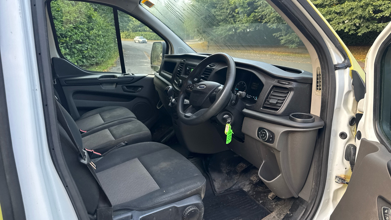 FORD TRANSIT CUSTOM 2.0 TDCi 105ps - Furgoneta combi: foto 5 FORD TRANSIT CUSTOM 2.0 TDCi 105ps - Furgoneta combi: foto 5