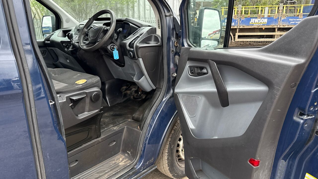 FORD TRANSIT CUSTOM 290 2.2 TDCI 100PS - Furgoneta pequeña: foto 5 FORD TRANSIT CUSTOM 290 2.2 TDCI 100PS - Furgoneta pequeña: foto 5