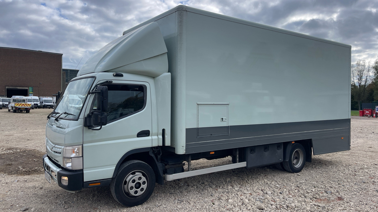 FUSO CANTER 7C15 - Portavehículos camión: foto 2 FUSO CANTER 7C15 - Portavehículos camión: foto 2