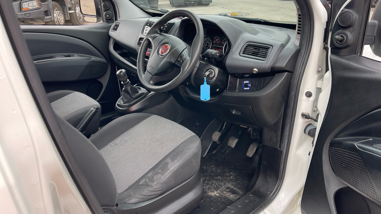 Fiat Doblo CARGO 16V 1.6 MULTIJET - Caja abierta furgoneta: foto 5 Fiat Doblo CARGO 16V 1.6 MULTIJET - Caja abierta furgoneta: foto 5