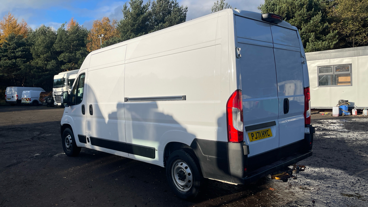 Fiat Ducato 35 2.2 Multijet 140 PS - Furgón: foto 3 Fiat Ducato 35 2.2 Multijet 140 PS - Furgón: foto 3